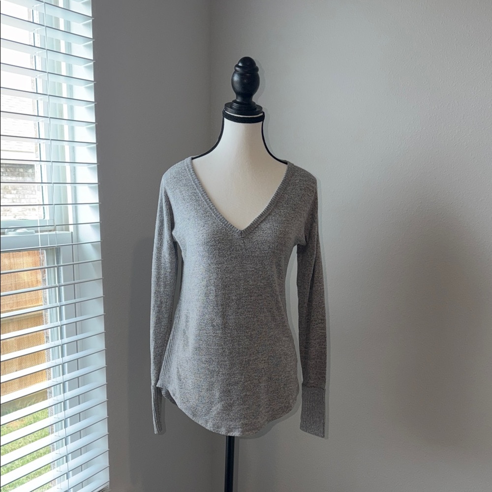 abercrombie & fitch soft A&F cozy light grey long sleeve top with ribbed sides S